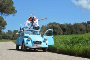 El viaje de dos mujeres en un 2CV.